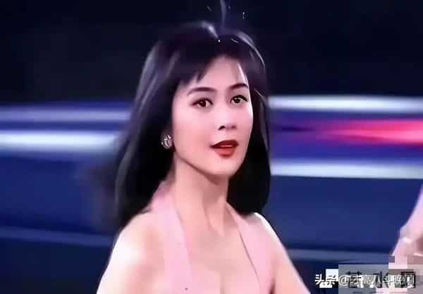 关之琳老了，林青霞老了，陈红也老了，唯有56岁的她看起来像36岁