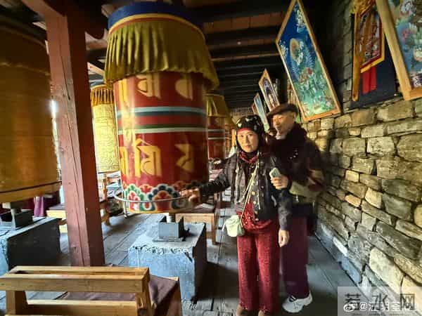 弥补遗憾!港圈恩爱夫妻不丹首次拍婚照,男方四度患癌生命倒计时