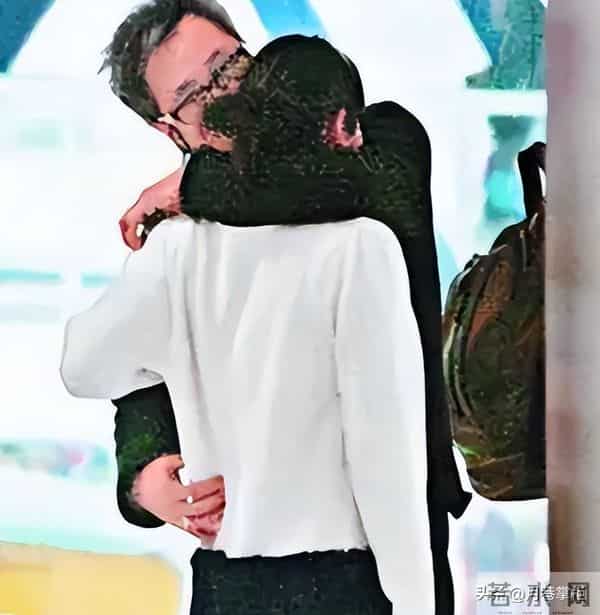 真相了！叶童真能忍，老公8次出轨不离婚，亲哥当保安也不搭手