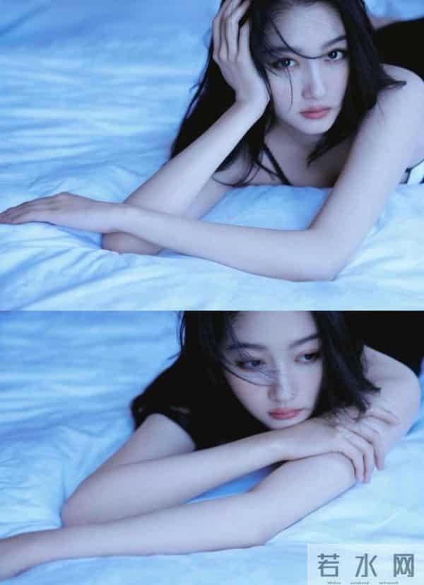 关晓彤 大长腿耀眼,酒店私服性感写真