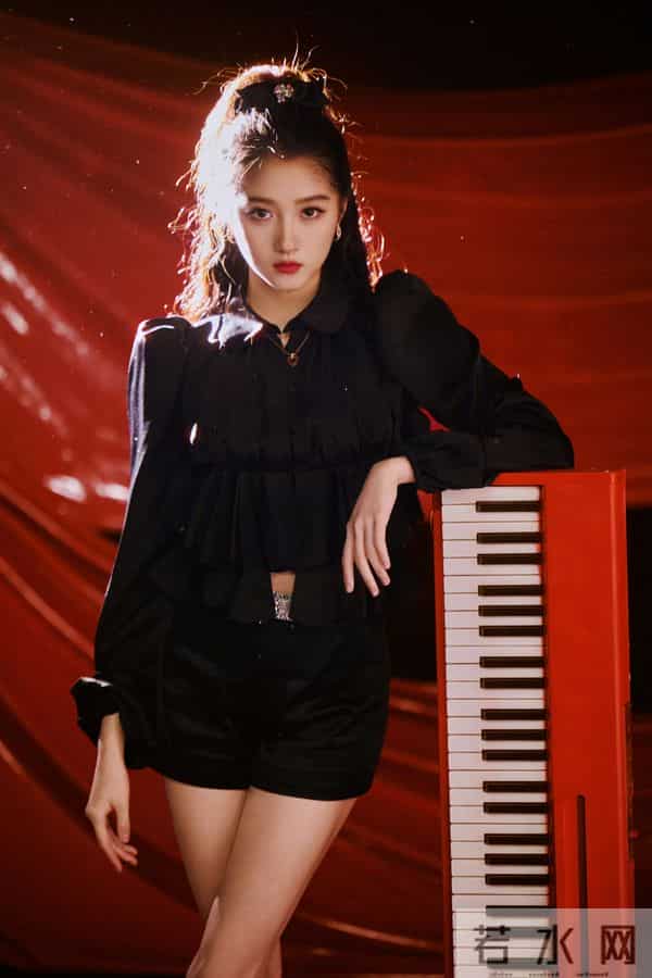 关晓彤｜这腿谁看了不迷糊啊