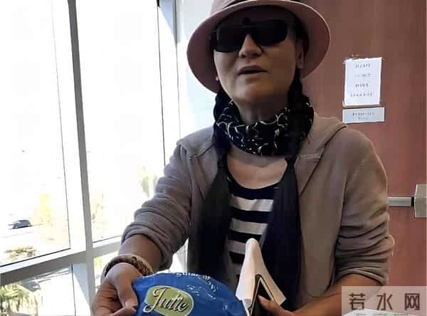 吃不饱、关禁闭，央视前才女国外过得生活苦，董卿想救她都难