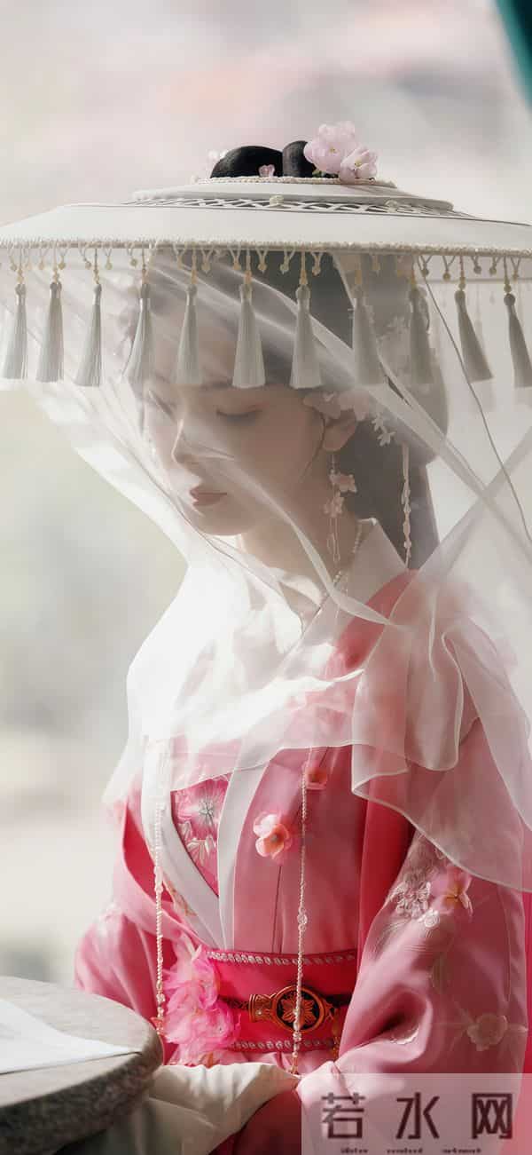 陈瑶｜粉纱古风伞遮面！新造型仙成国风人鱼公主