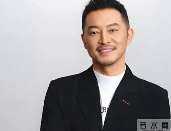 沙溢“亲脸”惹争议，宋雨琦后仰救场，同是已婚郑恺做法值得点赞