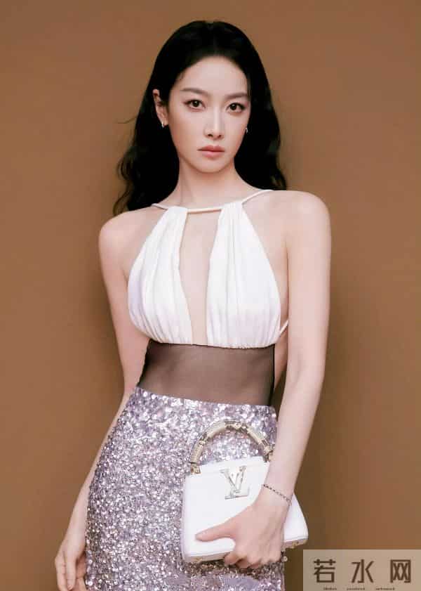 宋茜露背裙性感迷人