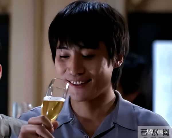 与安娜结婚16年后,47岁刘烨重返“青春”,谢娜肠子都要悔青了