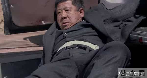 原来他俩是夫妻，家里家外老婆是领导，68岁住大别墅仍坚持拍戏