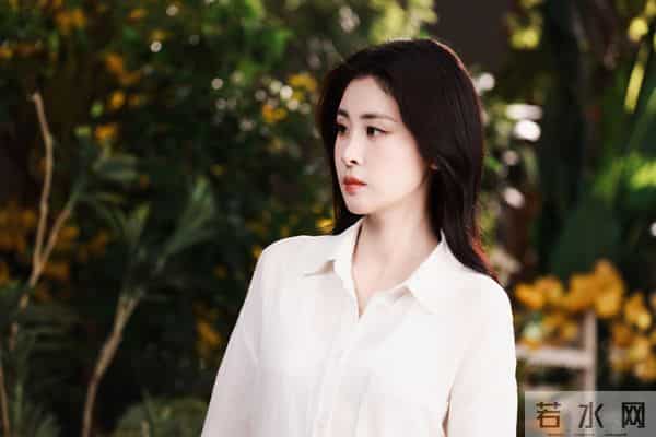 张碧晨白衬衫白月光与朱砂痣