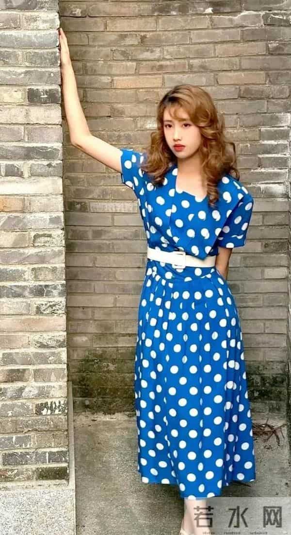 徐帆赴美参加养女徐朵的高中毕业典礼，徐朵蜕变惊艳全场！