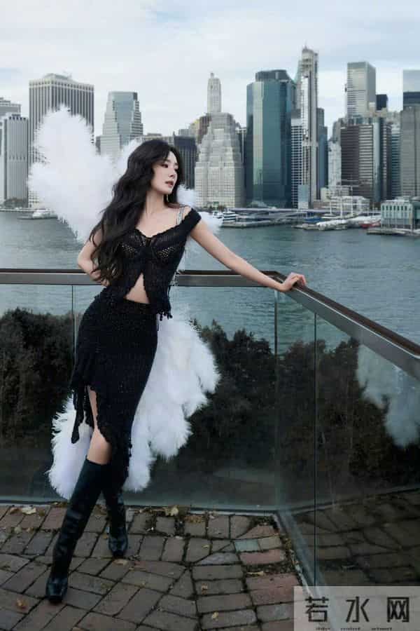 杨幂纯白翅膀，魅魔降临