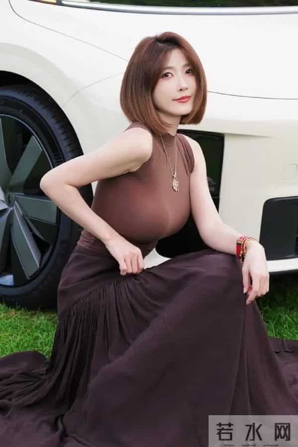 聂小雨不愧是大网红,这双“大”眼睛真好看