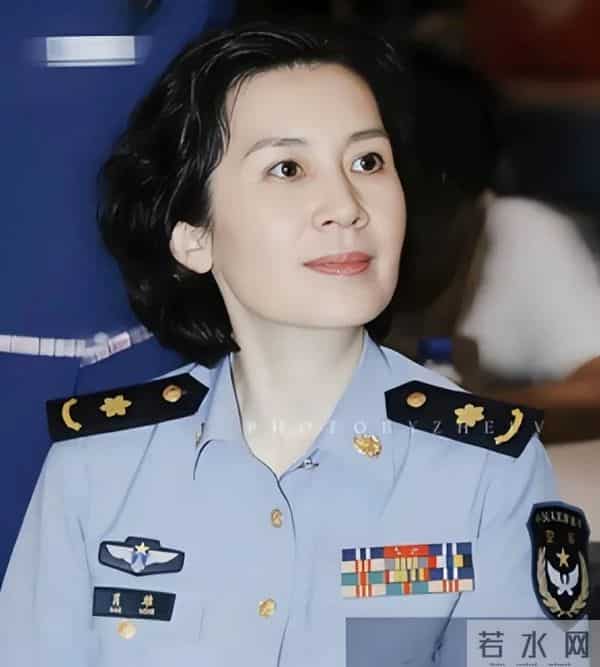 从车间钳工到国家一级演员,却因拍戏和丈夫离婚,今66岁依旧单身