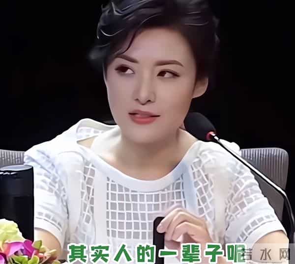 她是“央视一姐”,结婚12年选择离婚,坦然:婚姻给我的尽是痛苦