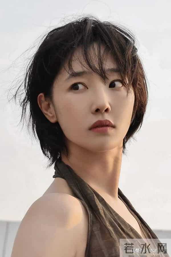 宋佳该睡不着了，金鸡影后全网大翻车，倪萍下场，郝蕾说的没错