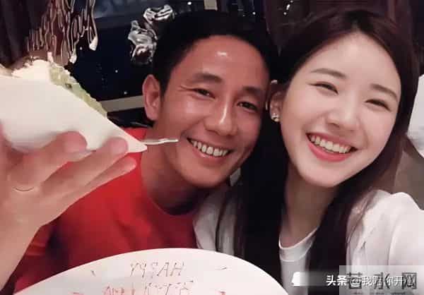 你知道吗?赵露思爸爸居然是赵公明,这潮流外形不进娱乐圈可惜了