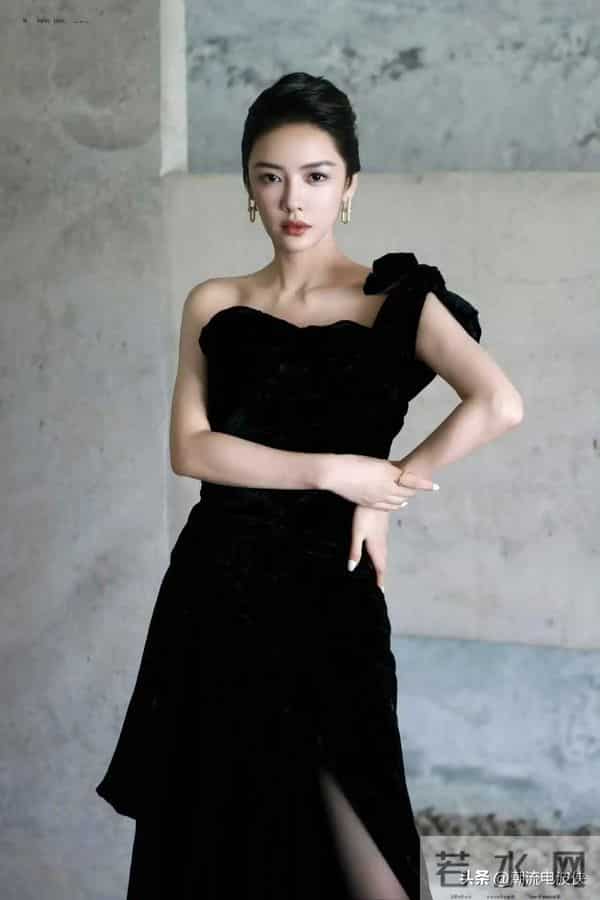 蔡文静,好看的黑裙丝袜穿搭