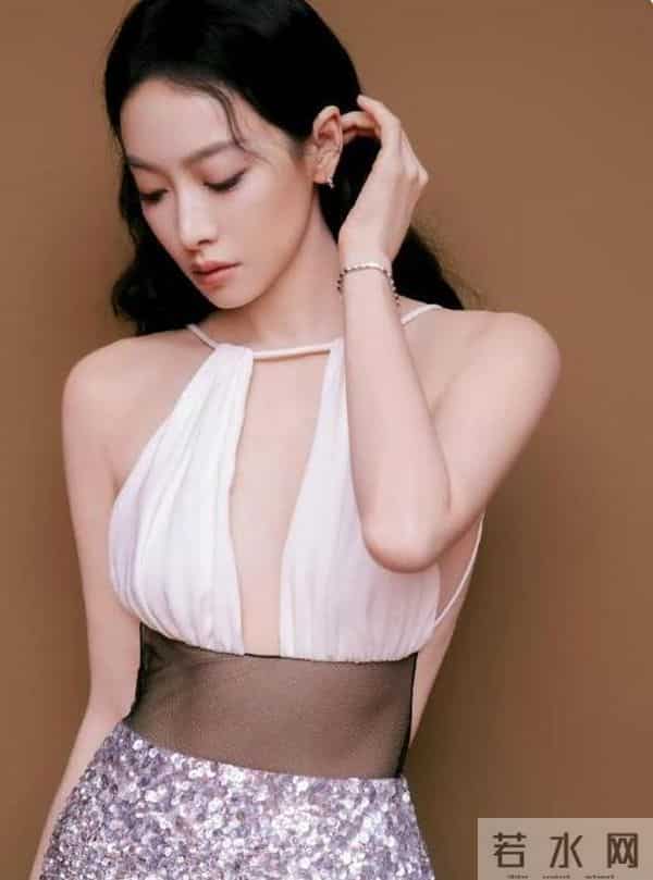宋茜的身材被低估了!穿挂脖露背裙,窈窕曲线好撩人