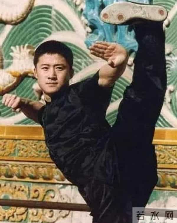 “假爱国”风波3年后,51岁吴京又传坏消息,多位明星也被牵连