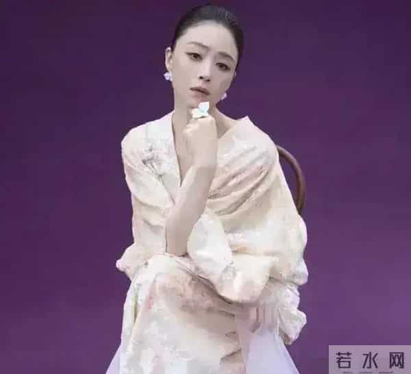 走了大S老路?42岁蒋欣减肥崩溃落泪,给女明星们狠狠上了一课