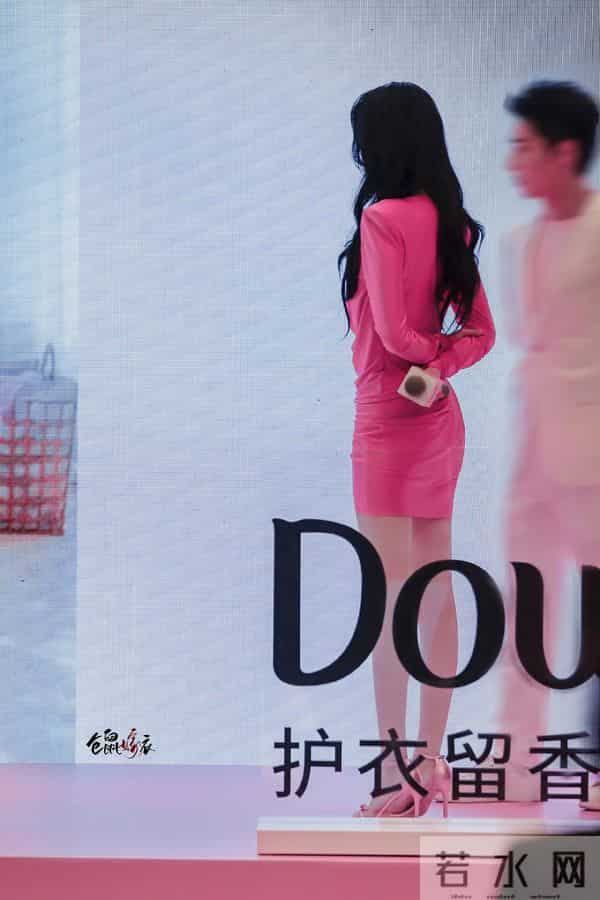 杨幂的身材还是让人痴迷