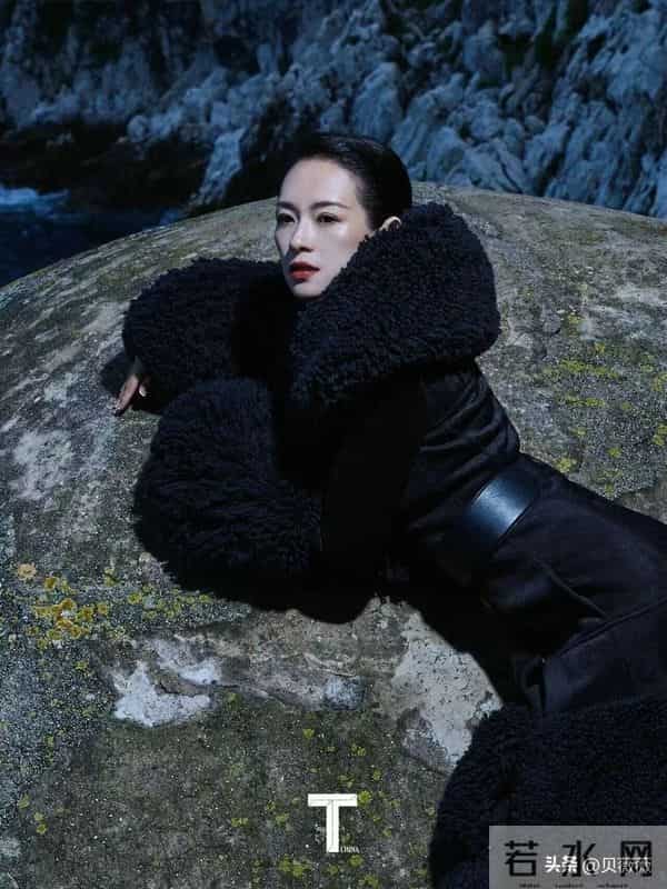 章子怡户外写真，这也太美了！