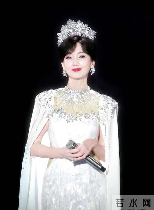 赵雅芝：72岁，绝了！岁月不败美人