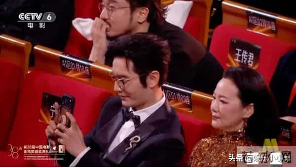 看易烊千玺获奖，其他演员的反应就知道什么叫众望所归，满是欣赏