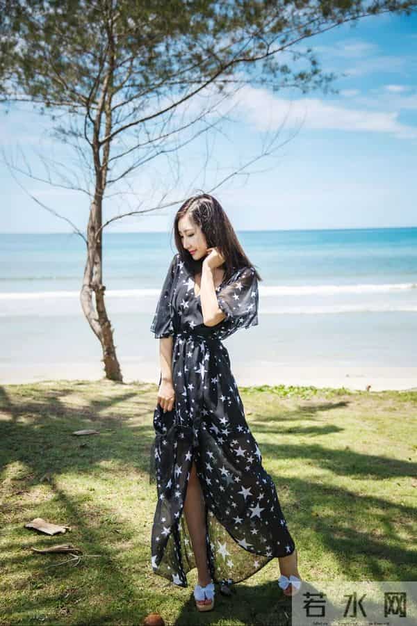 尤美 深V星空裙，海滩辣妹性感暴击