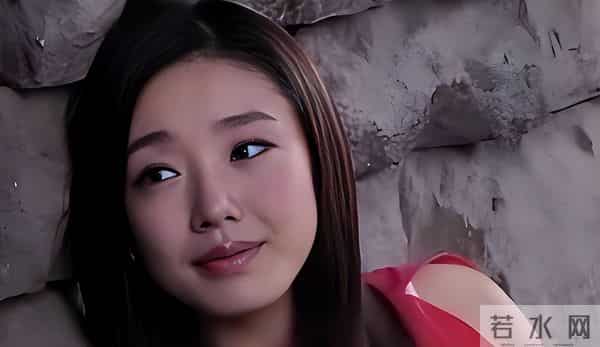 曾被张艺谋力捧,火后与富豪卷款61亿逃亡国外,现在的她过得如何