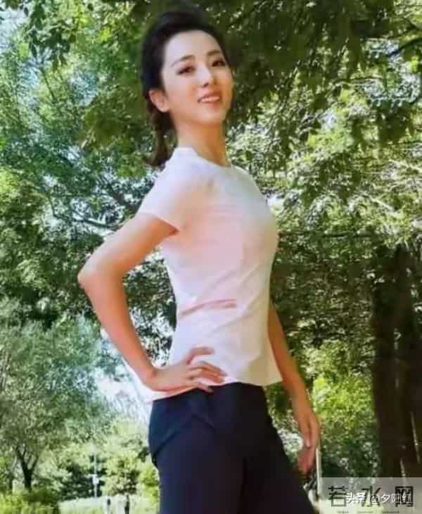 李思思：写真欣赏。