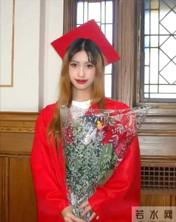 徐帆赴美参加养女徐朵的高中毕业典礼，徐朵蜕变惊艳全场！