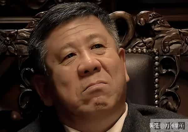 原来他俩是夫妻,家里家外老婆是领导,68岁住大别墅仍坚持拍戏