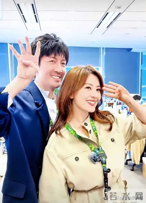 揭陈晓离婚内幕9个月，卓伟再爆离婚瓜：夫妻反目2年，男方学历高