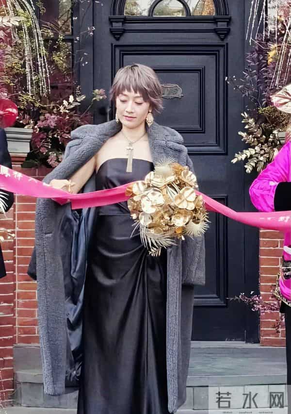 马伊琍上海外滩剪彩,状态欠佳,好憔悴