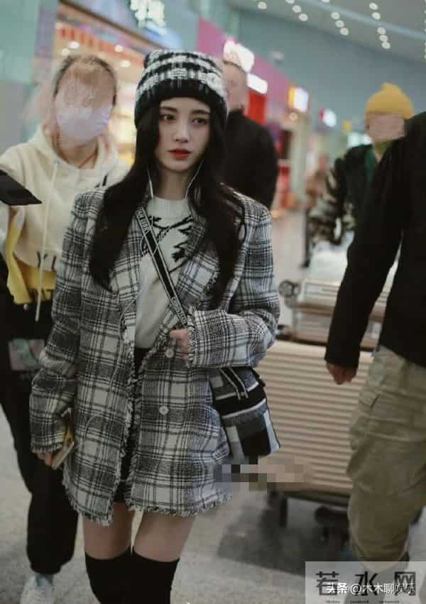 路人镜头下鞠婧祎，也太美了吧！