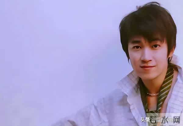 从“金童玉女”到“反目成仇”，潘粤明终于迎来了“翻身”