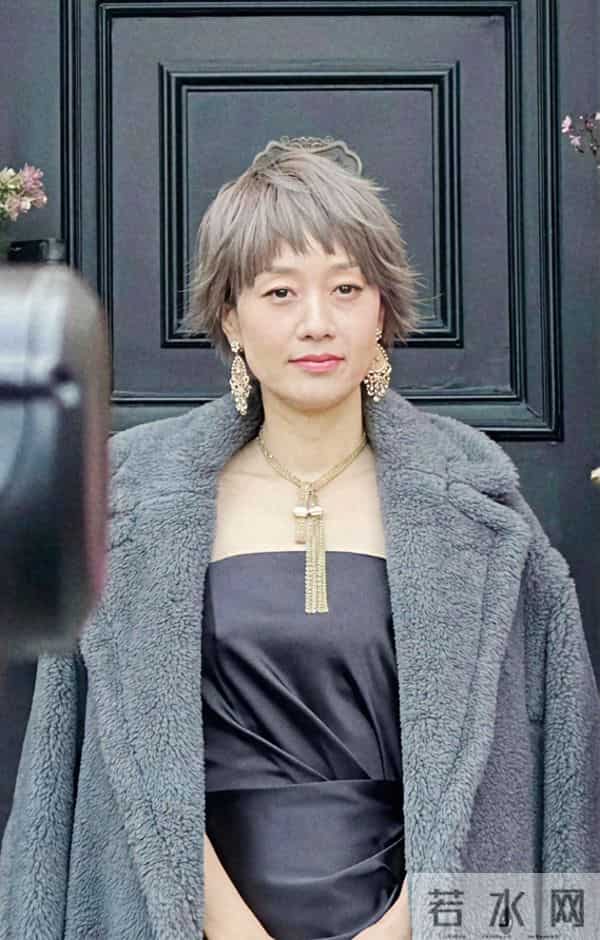 马伊琍上海外滩剪彩,状态欠佳,好憔悴