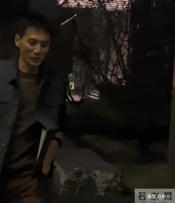 与安娜结婚16年后,47岁刘烨重返“青春”,谢娜肠子都要悔青了