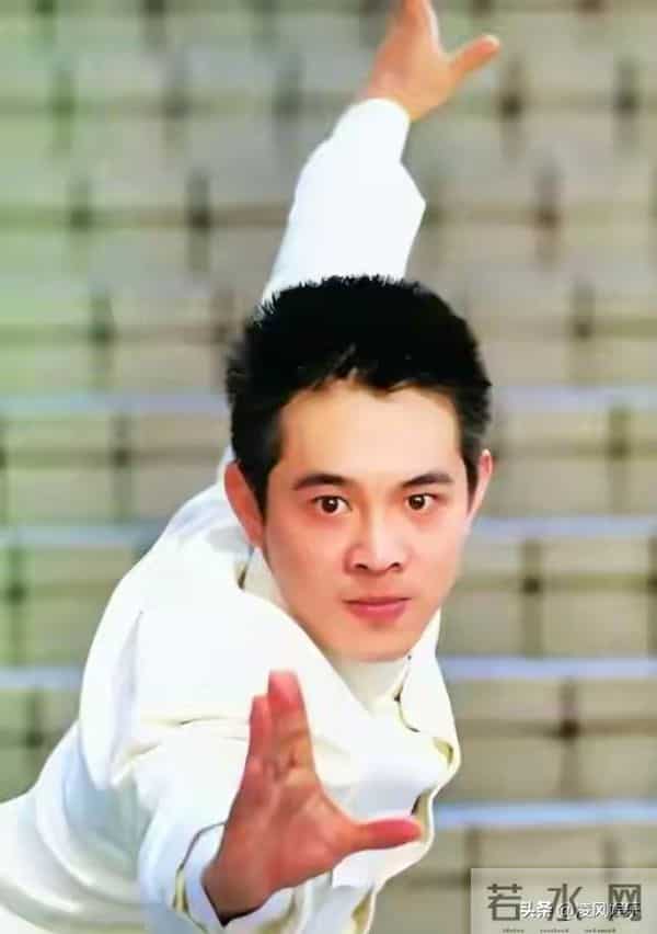 机关算尽太聪明?结婚26年后,一张照片暴露利智李连杰真实感情