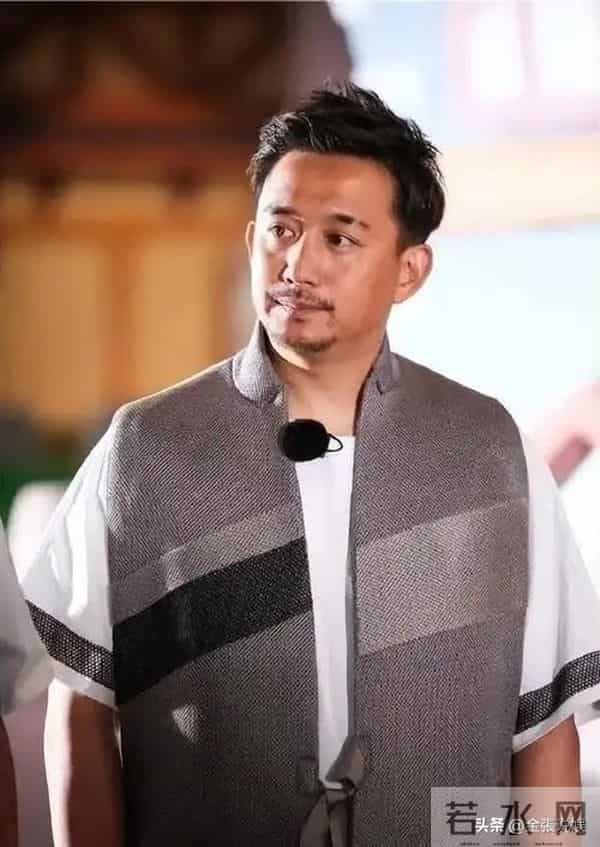 揭陈晓离婚内幕9个月，卓伟再爆离婚瓜：夫妻反目2年，男方学历高