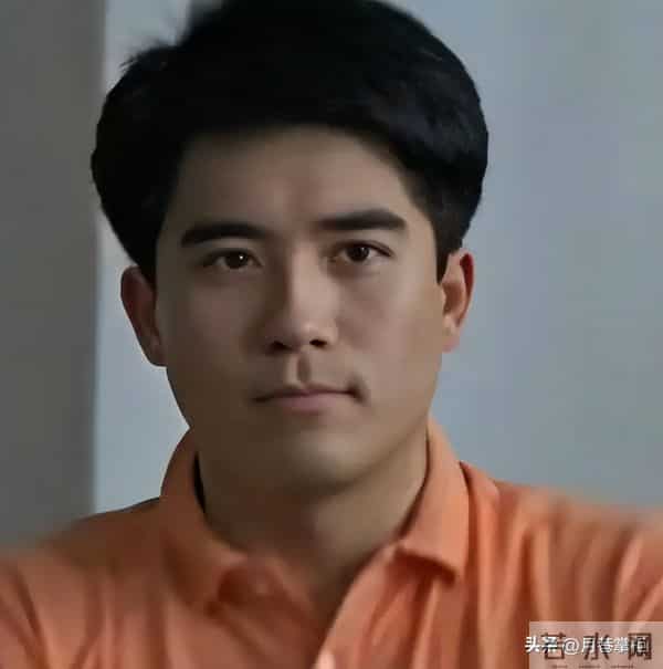 真相了！叶童真能忍，老公8次出轨不离婚，亲哥当保安也不搭手