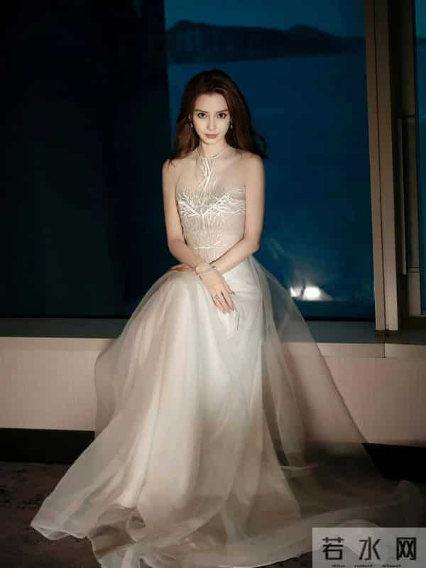 杨颖性感写真大片，太美了