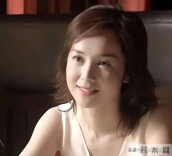 59岁蒋雯丽现状让人心酸:定居英国,又瘦又老,一代女神也落寞了