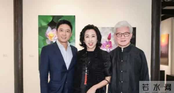 霍启仁举办婚礼妻子似有孕!大嫂郭晶晶前去帮忙,霍震霆再当爷爷