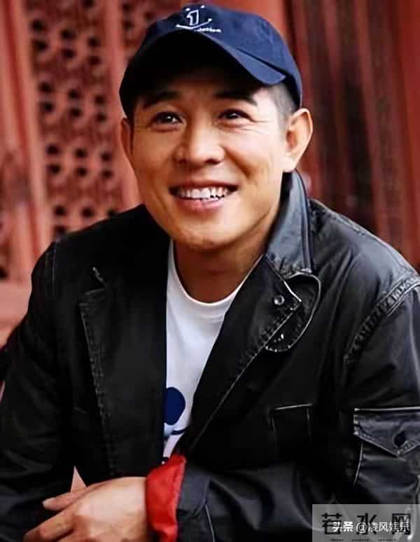 机关算尽太聪明?结婚26年后,一张照片暴露利智李连杰真实感情