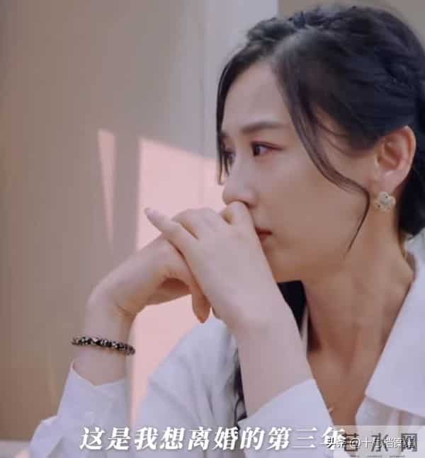 不装了！杨子黄圣依离婚后，男方妈妈另一面曝光，走上了向太老路