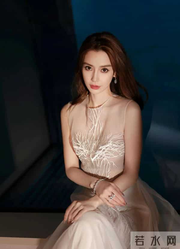 杨颖性感写真大片，太美了