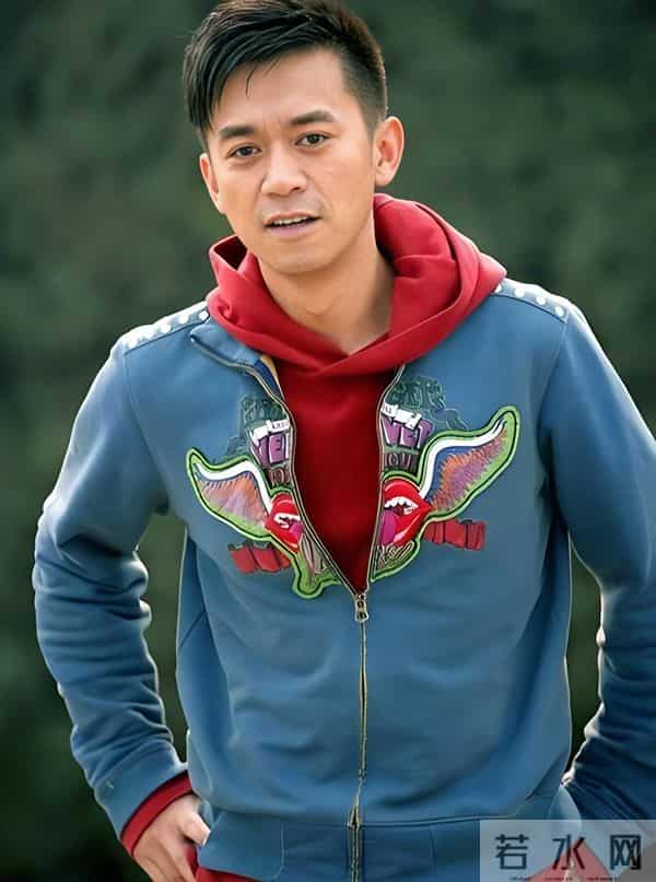 54岁王学兵:多年没戏拍,老得活像60多岁