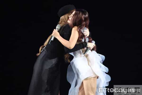 直击/A-Lin怎么了! 丁当突当众问:一个人会孤单吗?她当场尬笑