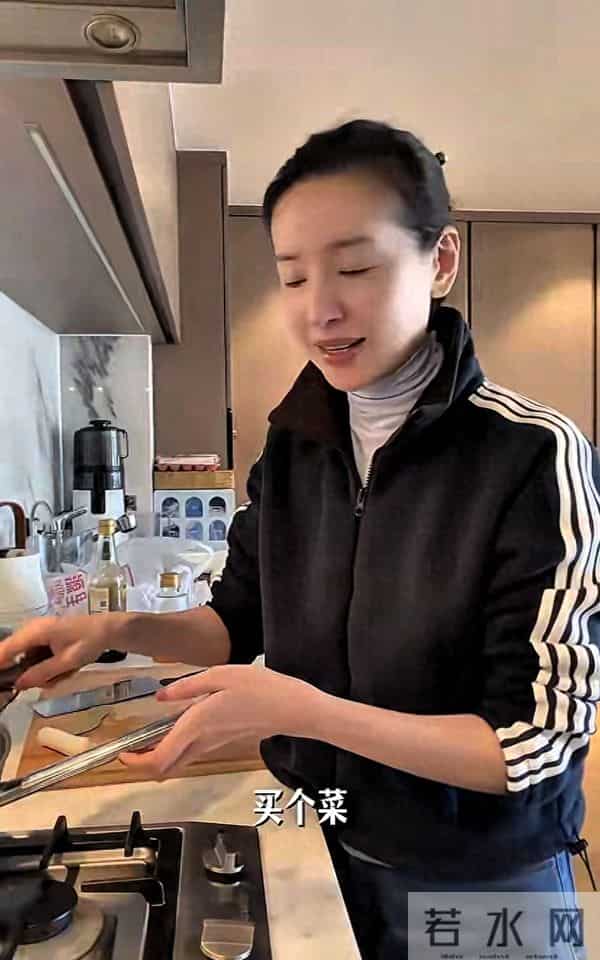 45岁董洁定居北京生活曝光,不用保姆不通暖气,一日三餐亲力亲为